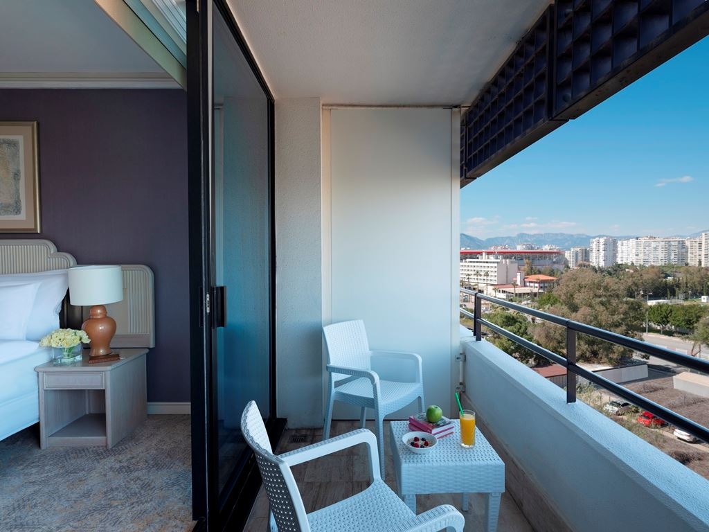 rooms-family-terrace