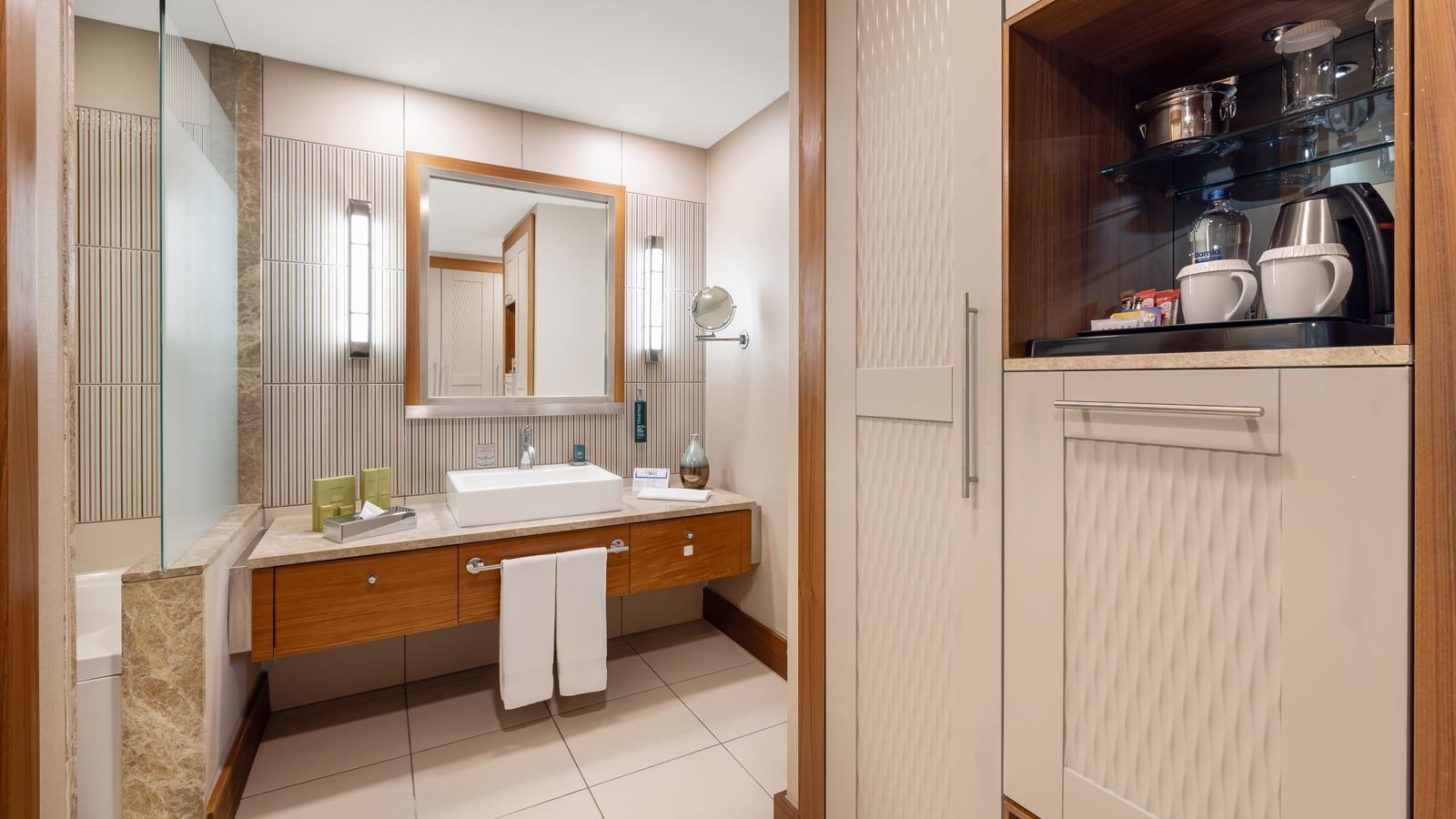 rooms-guest-room-garden-view