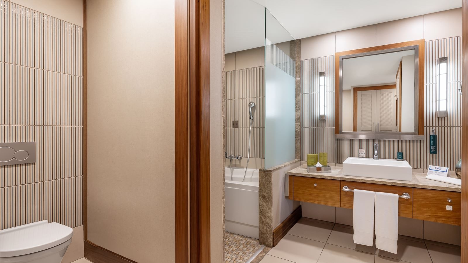 rooms-guest-room-garden-view