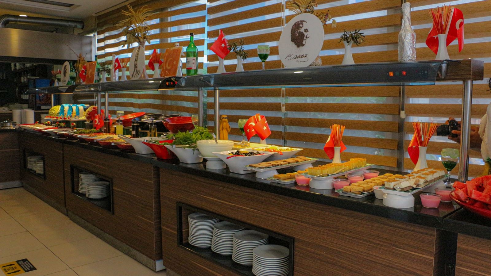 restaurants-main-restaurant