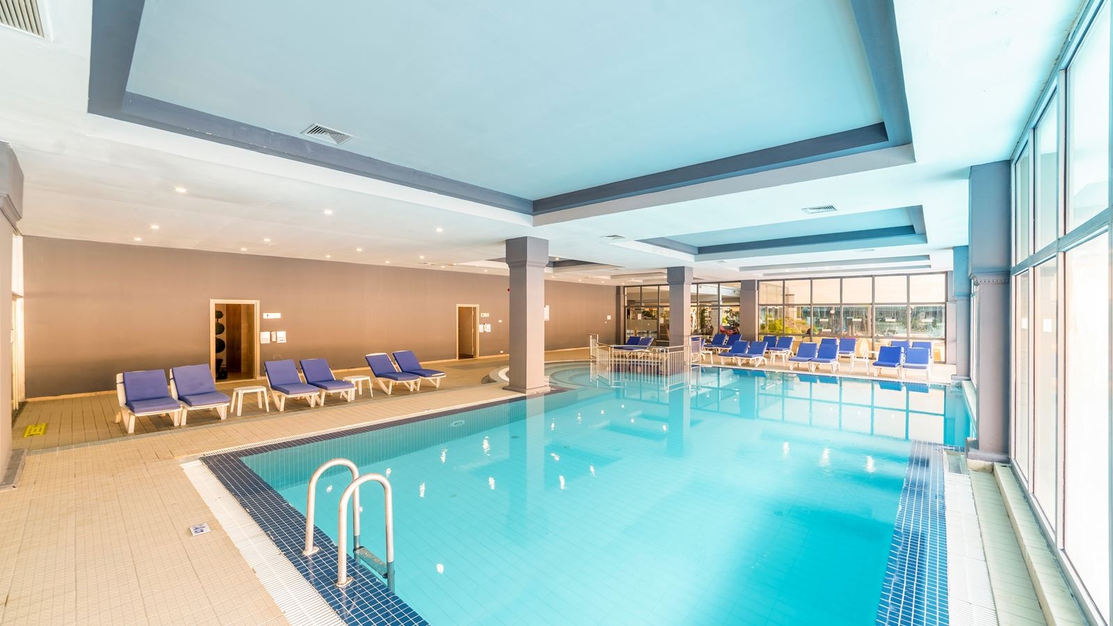 pools-indoor-pool