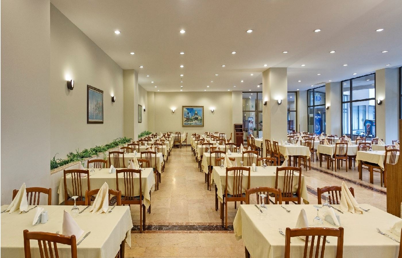 restaurants-main-restaurant