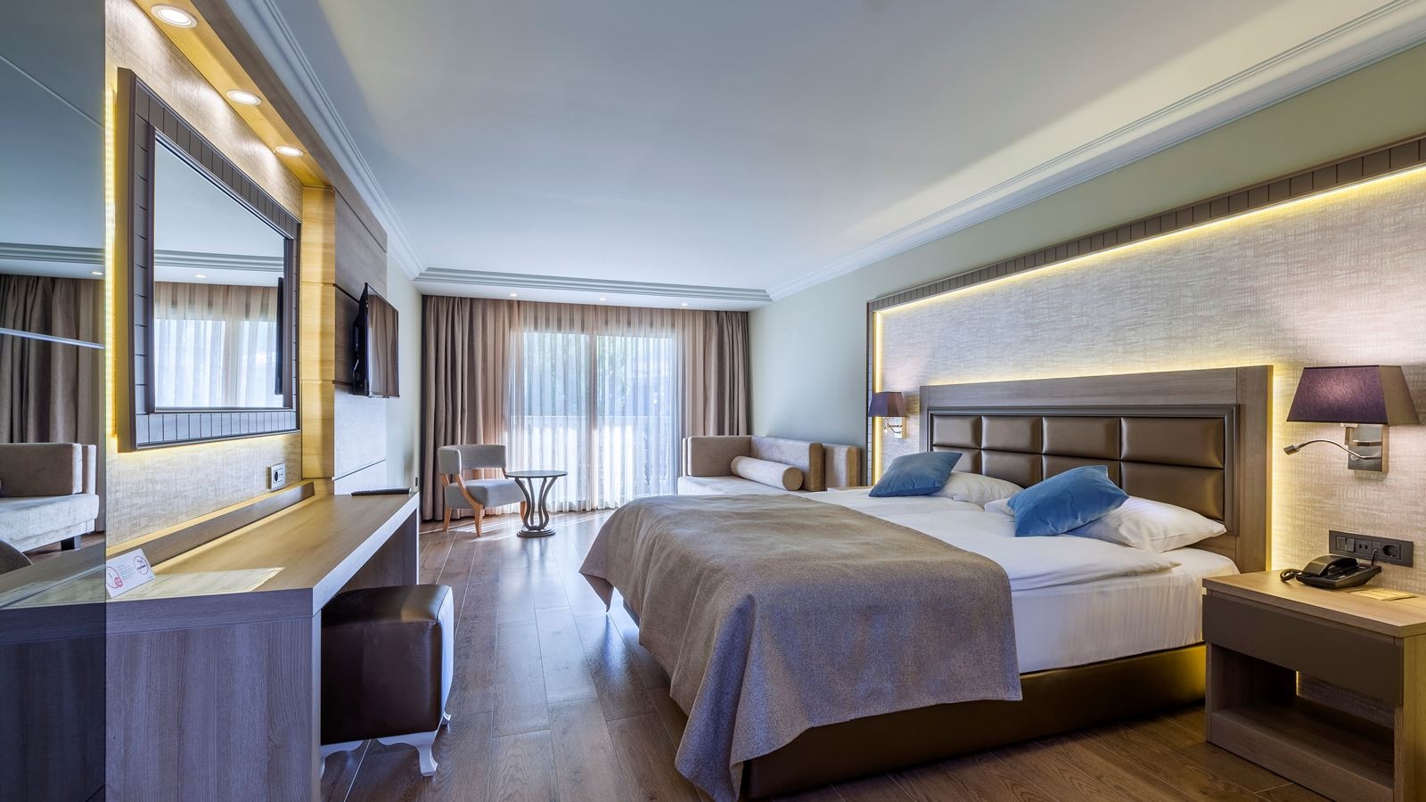 rooms-standard-land-view-room