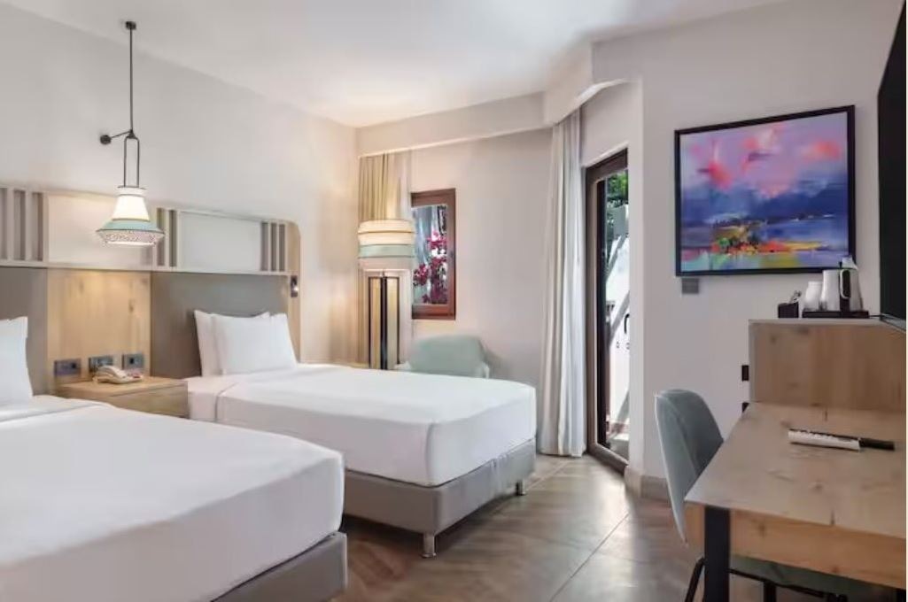 rooms-connection-room