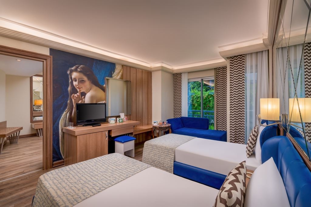 rooms-family-room-2-bedrooms