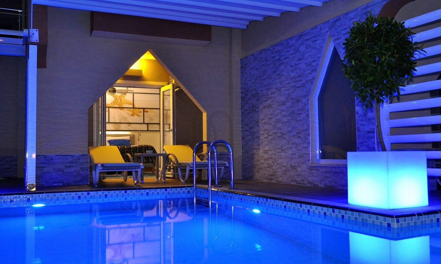 rooms-standart--swim-up-room