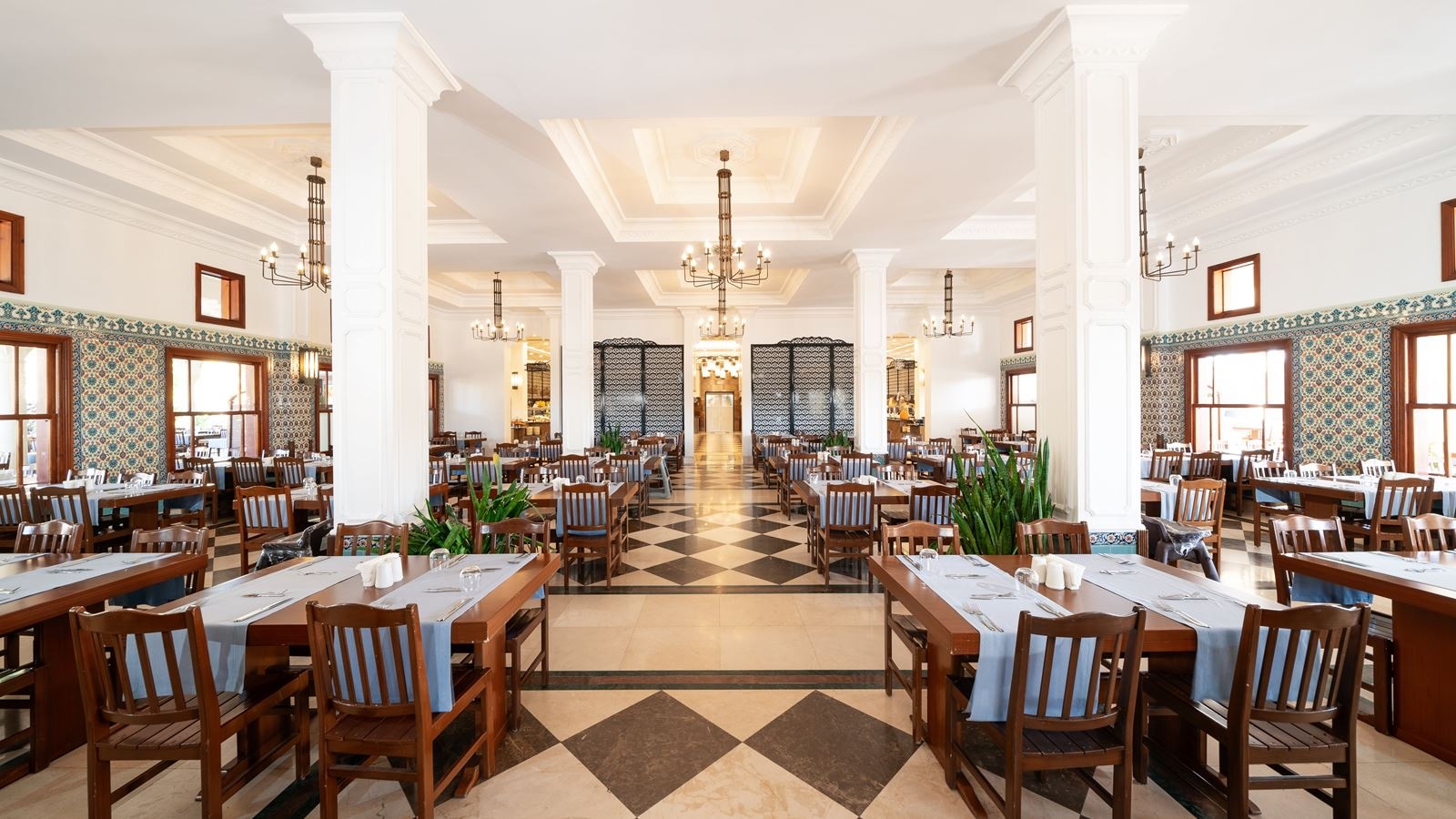 restaurants-restaurants