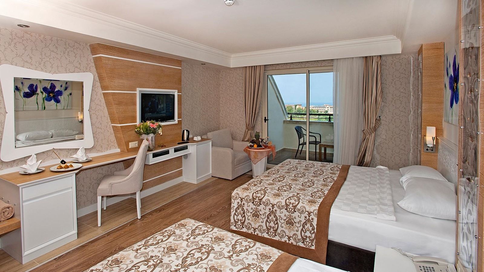 rooms-standard-room-side-sea-view