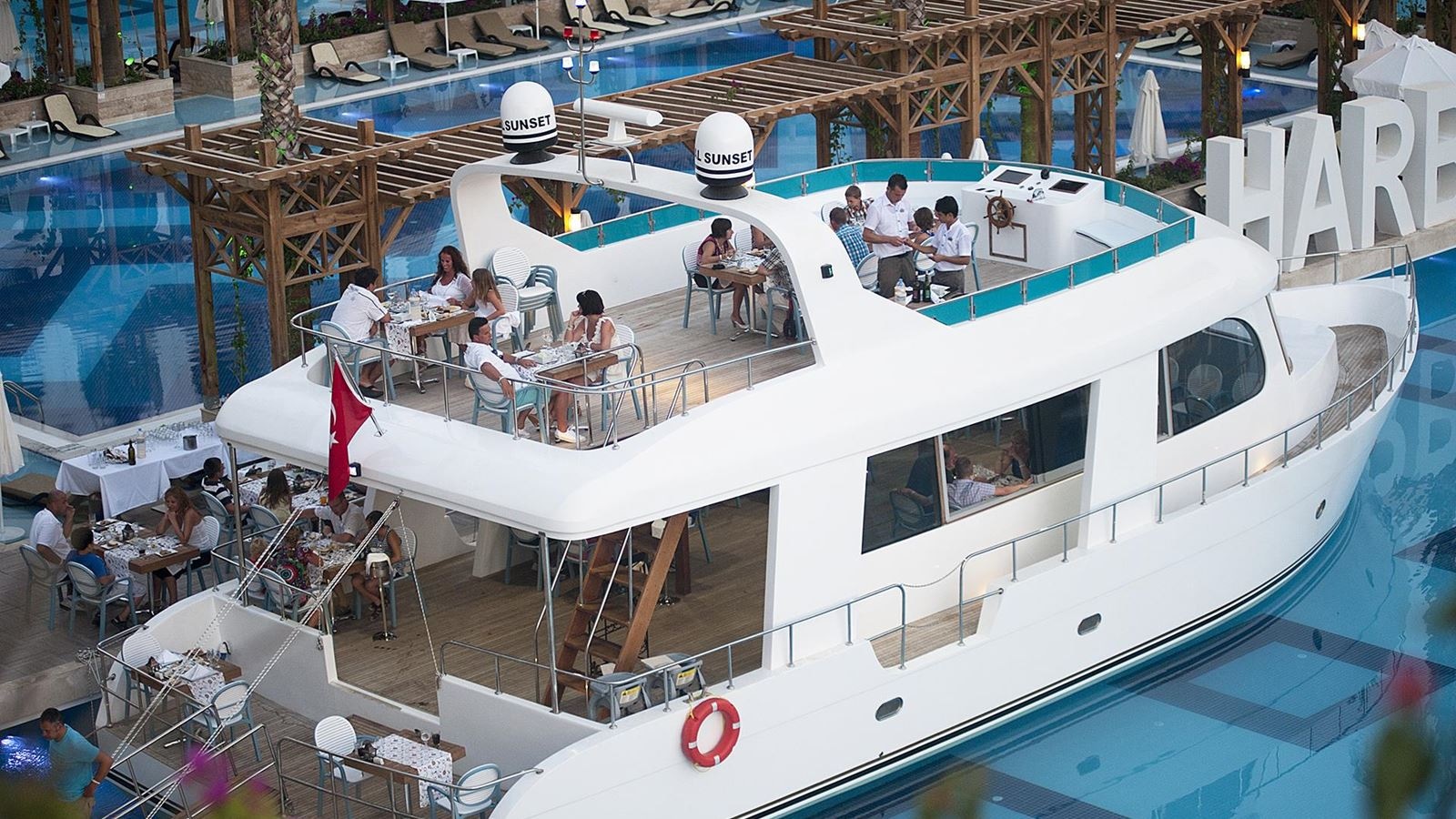 restaurants-vip-cruise--ala-carte-restaurant