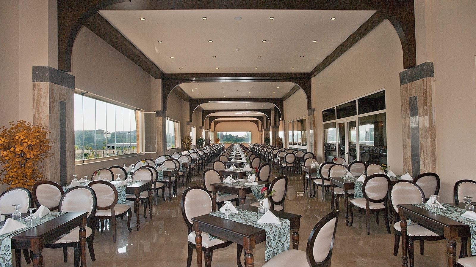 restaurants-sunset-main-restaurant