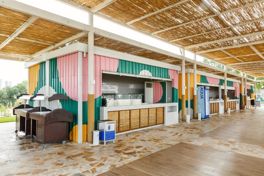 bars-beach-food-court-bar