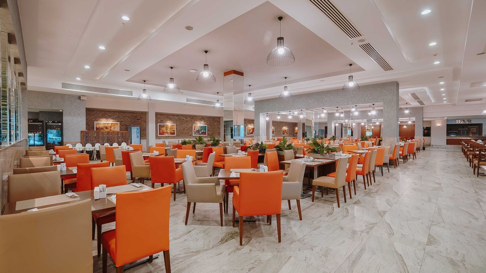 restaurants-main-restaurant--terrace