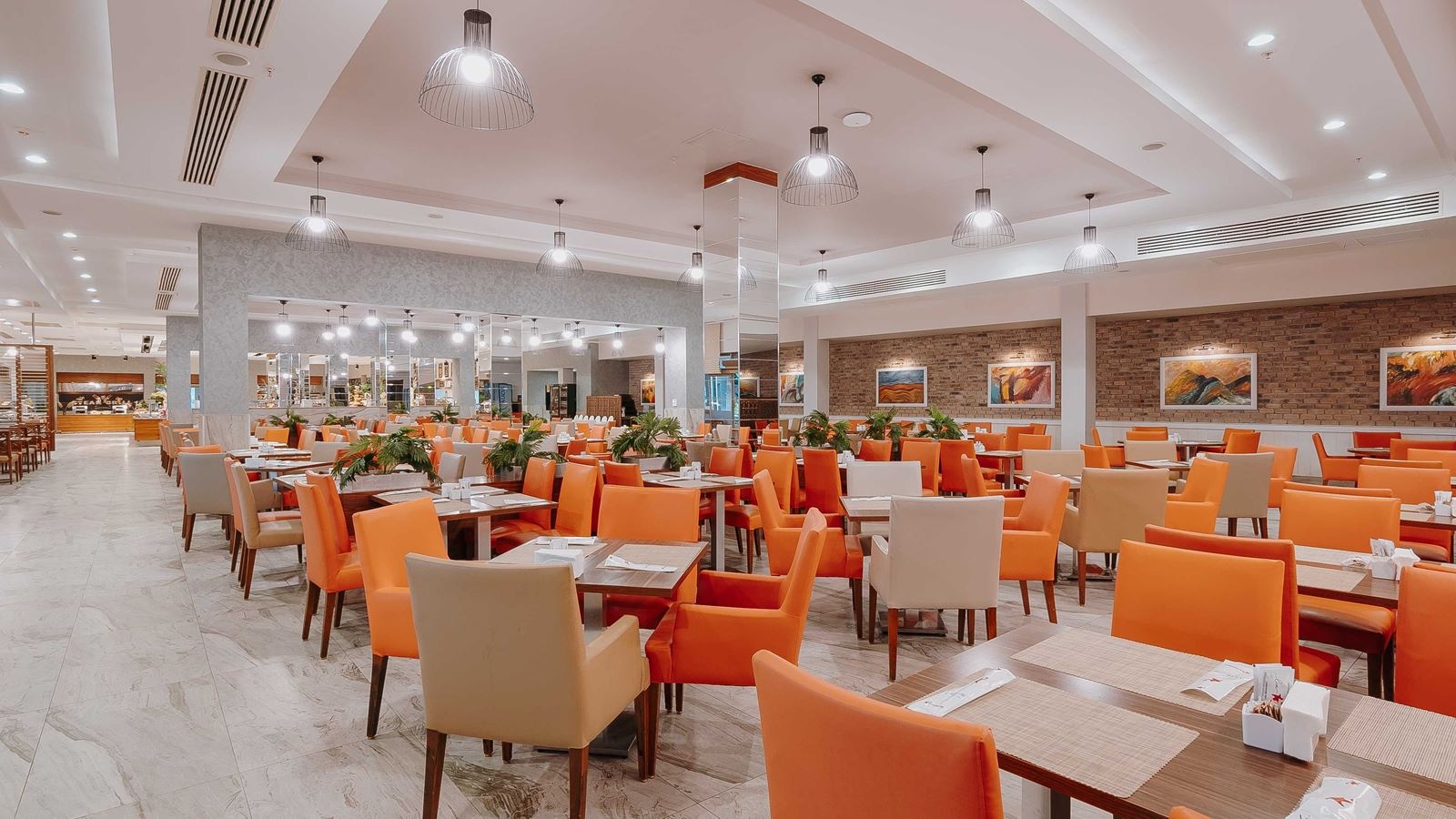 restaurants-main-restaurant--terrace