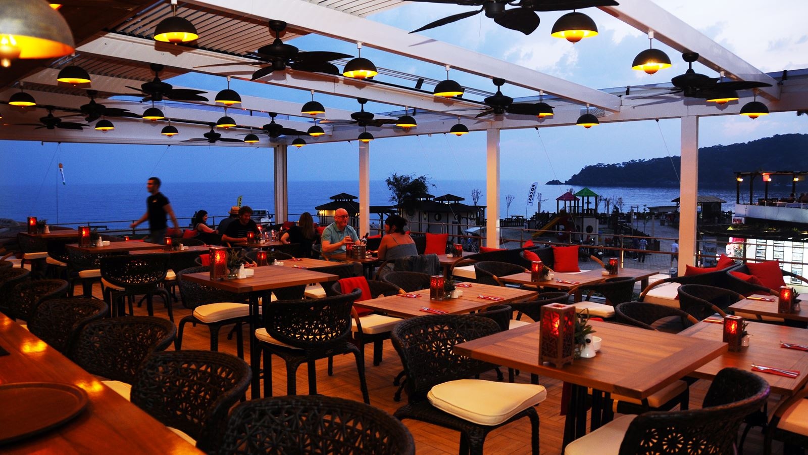 restaurants-the-hangout