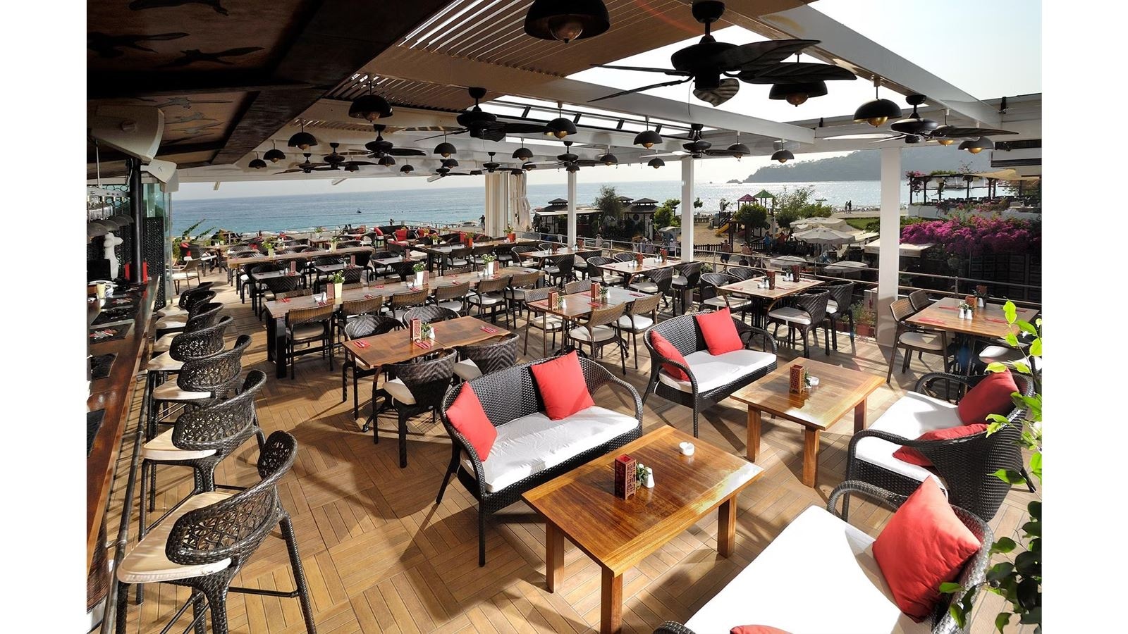 restaurants-the-hangout