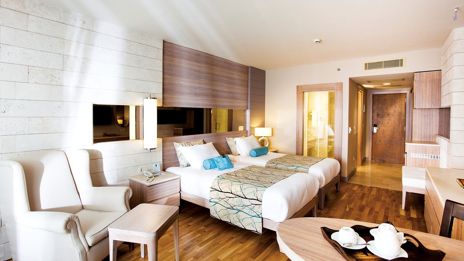 rooms-standard-room-sea-view-with-balcony