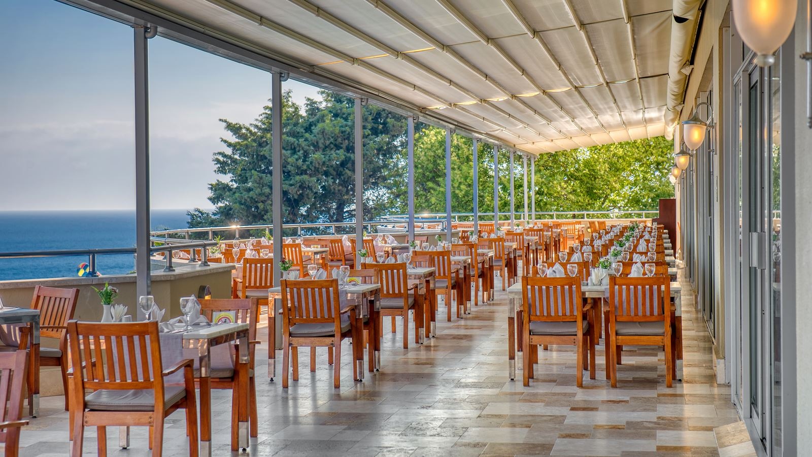 restaurants-vista-mare-ana-restoran