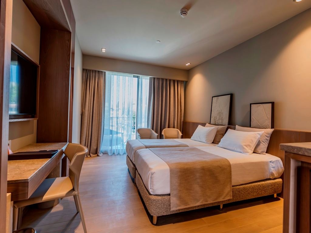 rooms-standard-room-with-balcony