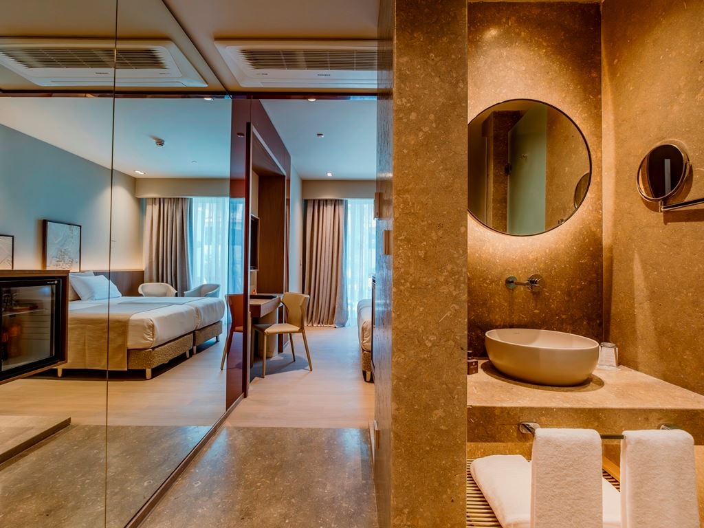 rooms-standard-room-with-balcony