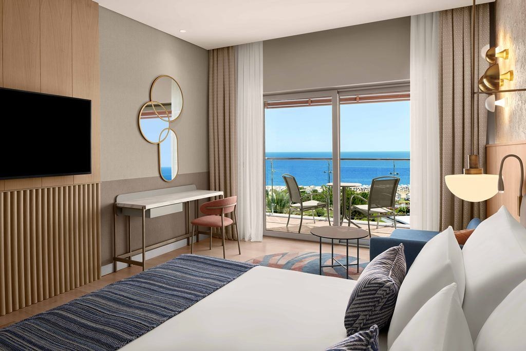 rooms-deluxe-sea-view-adult-area