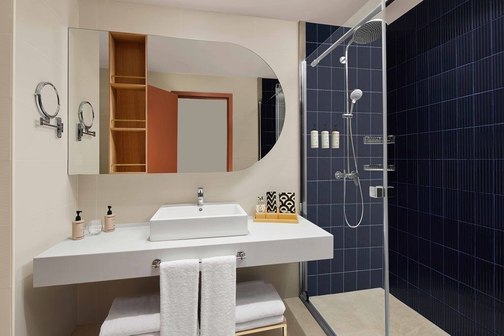 rooms-family-sea-view-swim-up