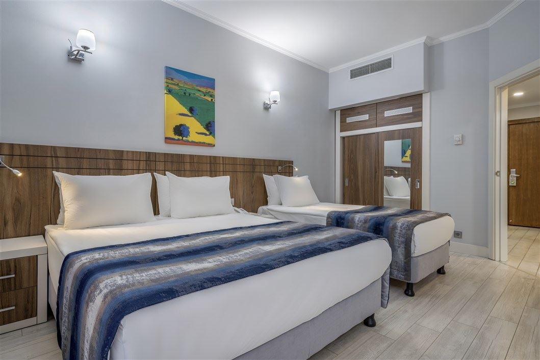 rooms-bungalow-family-room