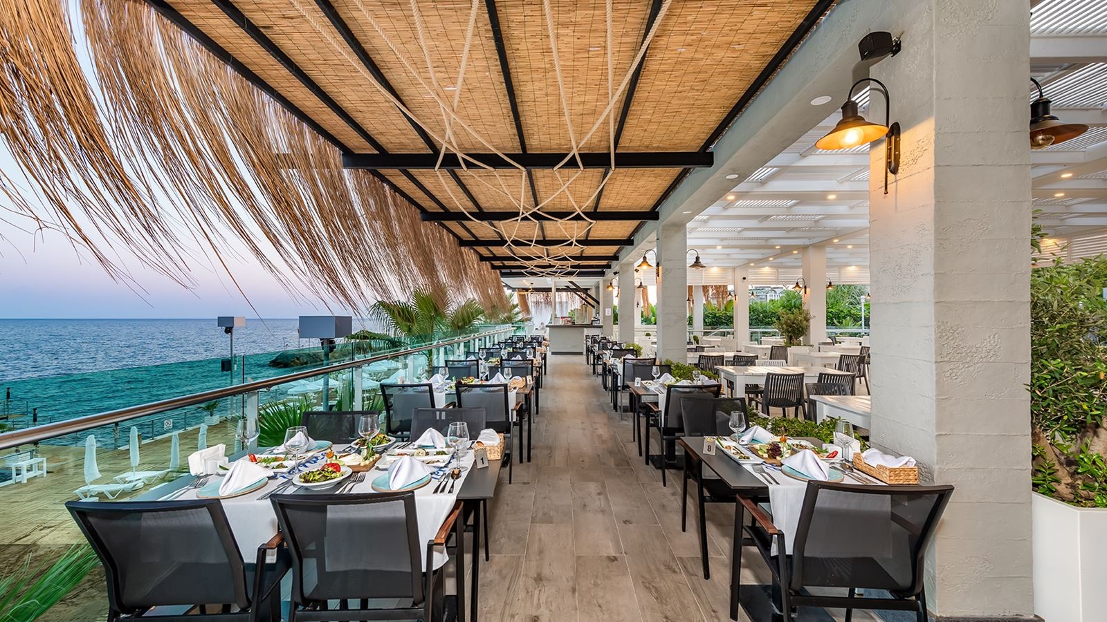 restaurants-terrace-taverna-alacarte