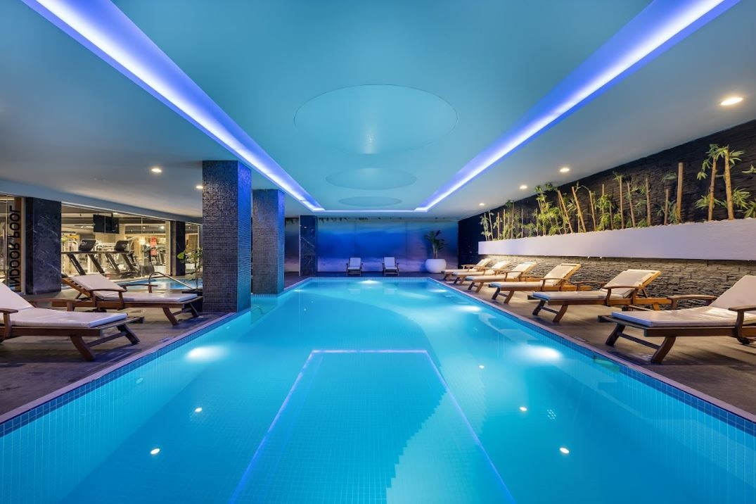pools-indoor-pool