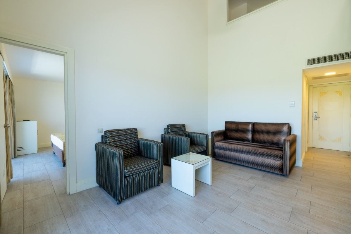 rooms-dublex-family-room-side-sea-view