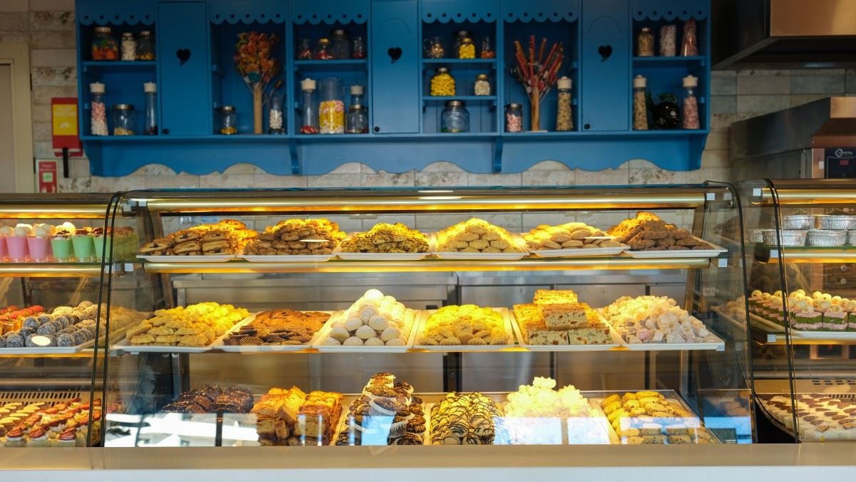 bars-admiral-lobby--patisseria