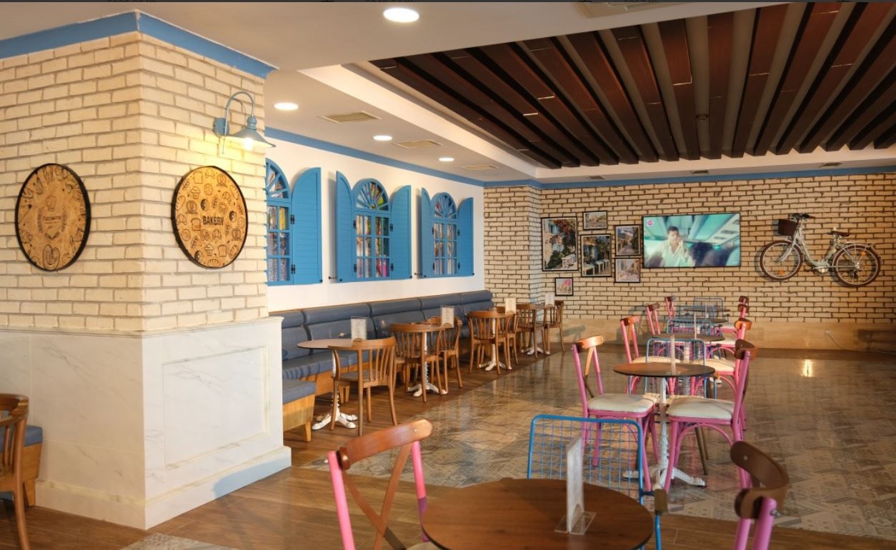 bars-admiral-lobby--patisseria