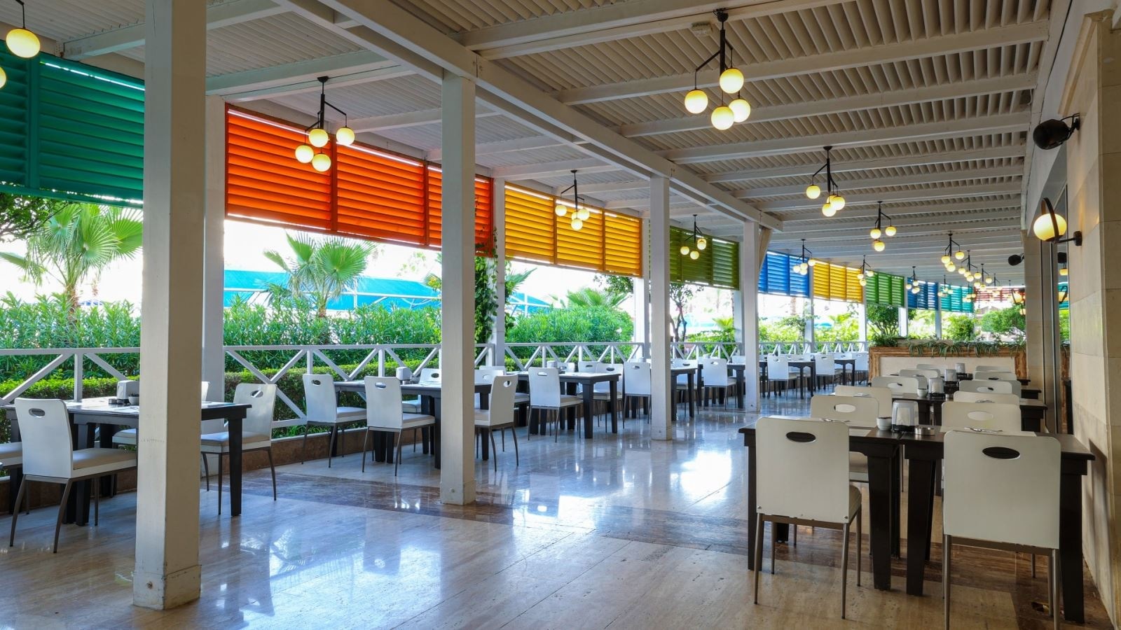 restaurants-admiral-restaurant