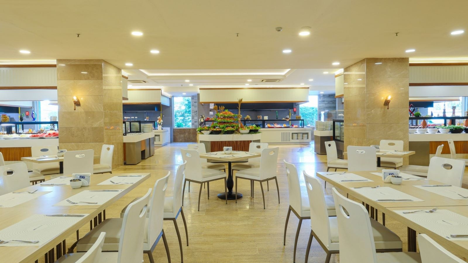 restaurants-admiral-restaurant