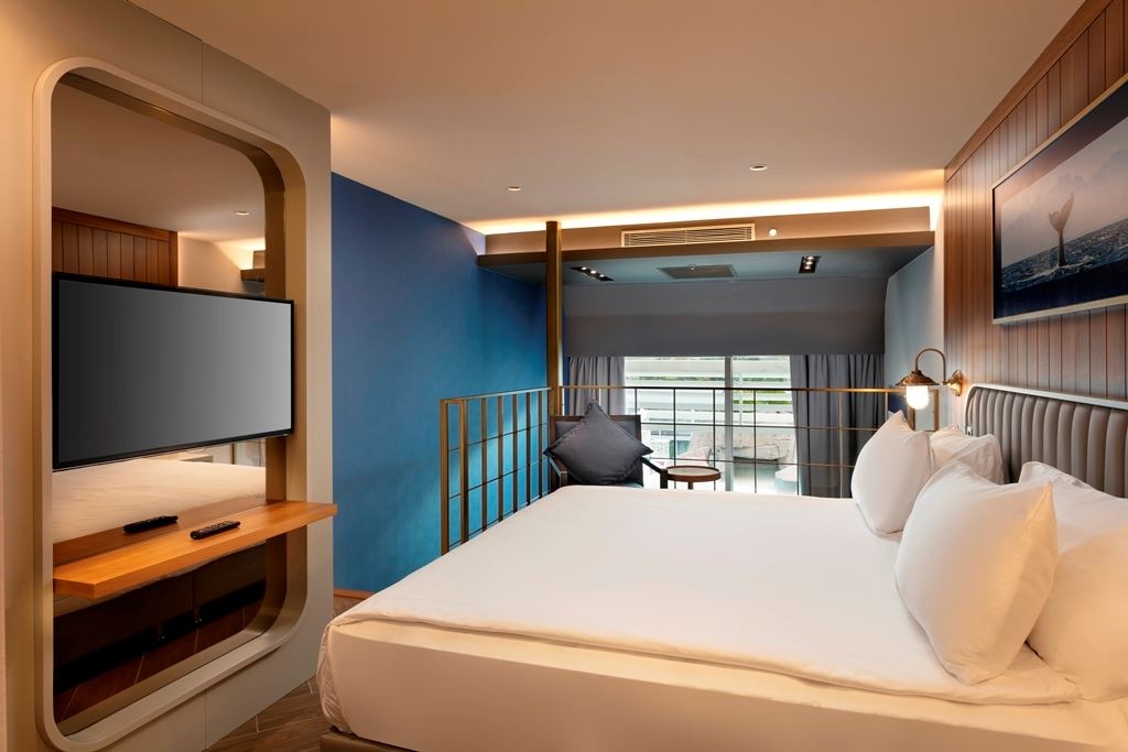 rooms-dublex-suite-terrace-with-jakuzzi