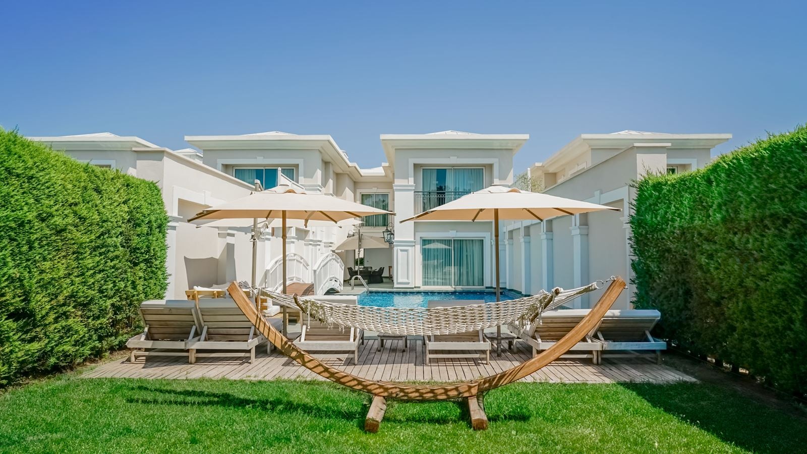 rooms-design-pool-villa