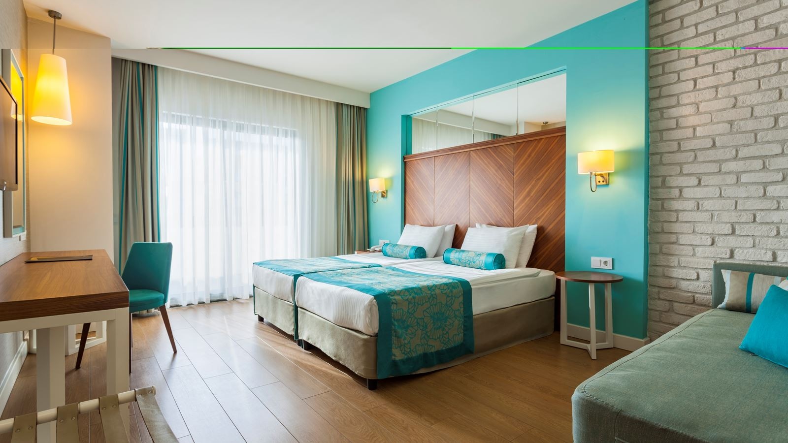 rooms-single-standart-room-pool-view