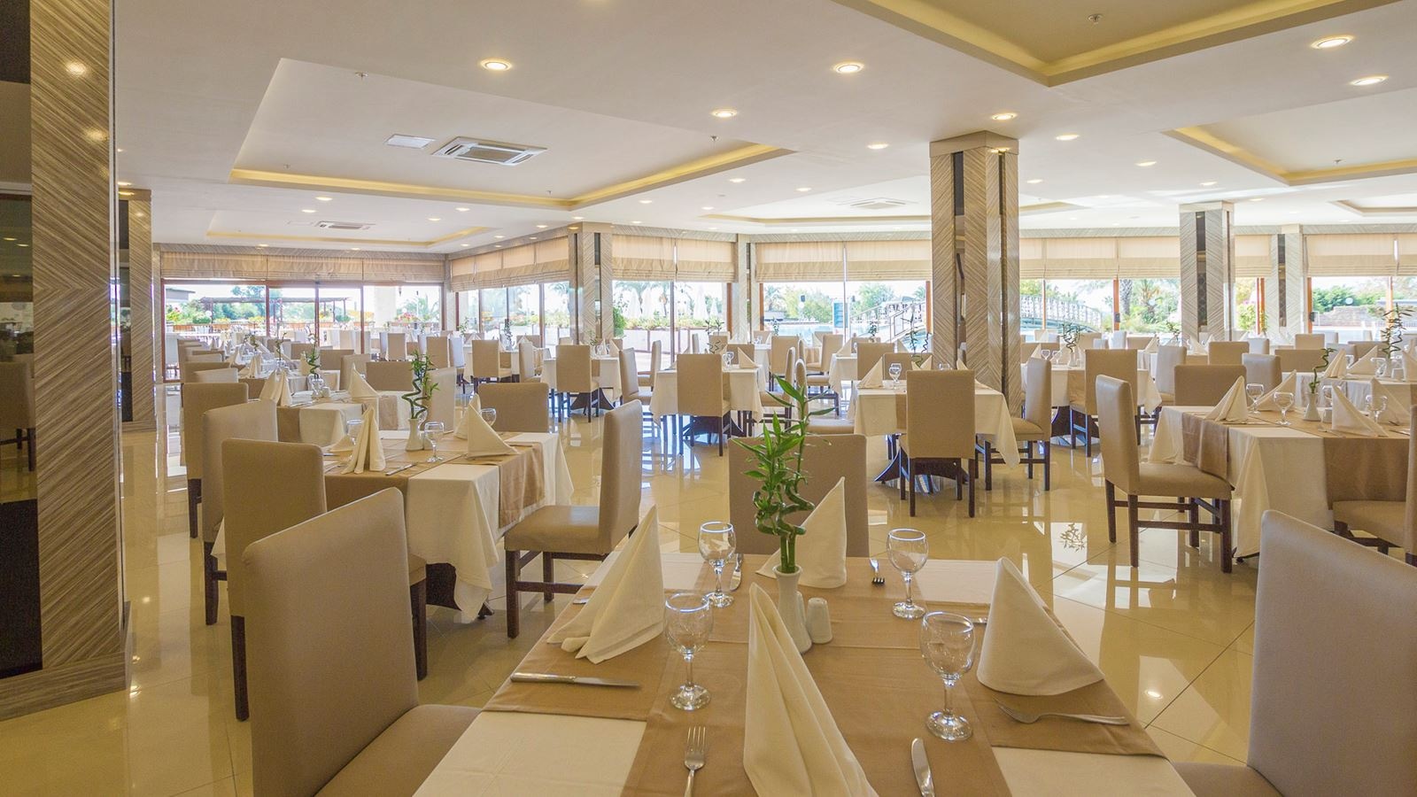 restaurants-likya-main-restaurant