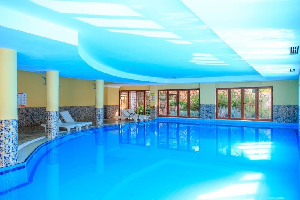 pools-indoor-pool