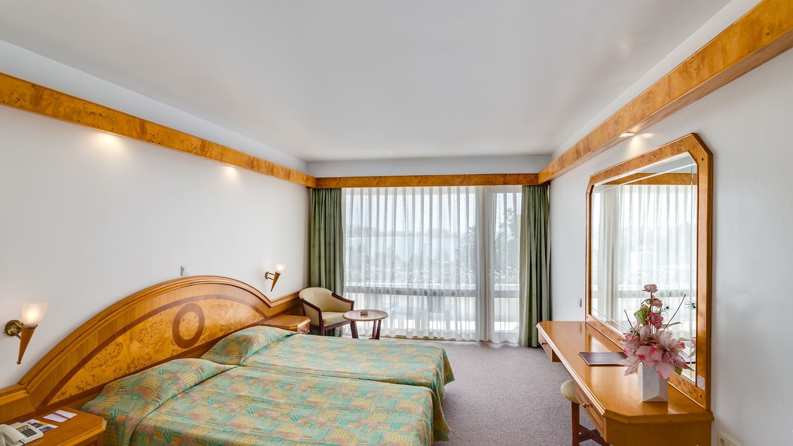 rooms-b-blok-standart-room-land-view