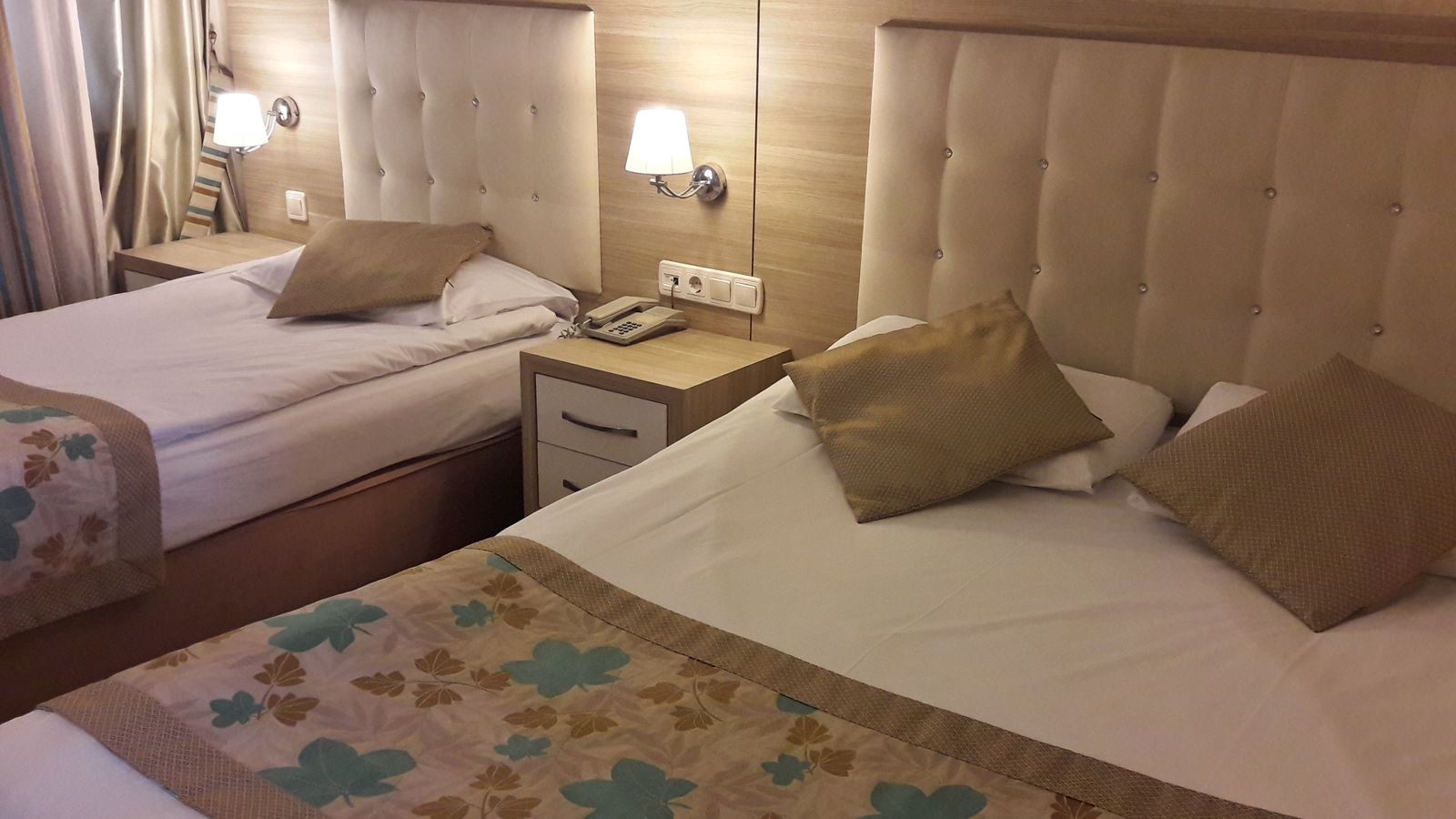 rooms-standart-double--twin-room