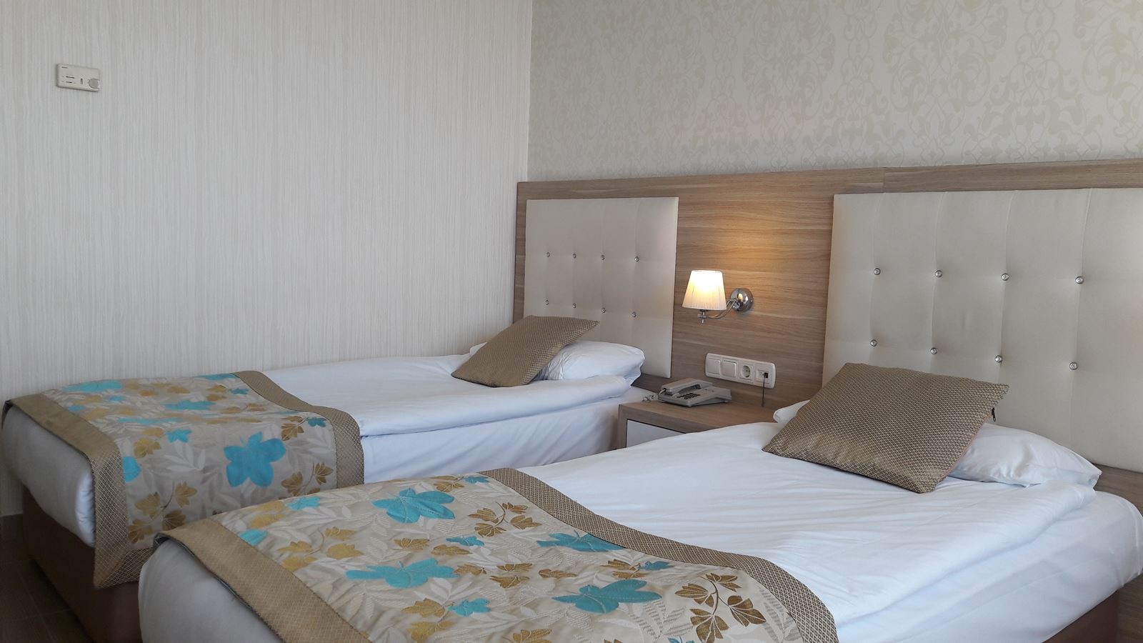 rooms-standart-double--twin-room