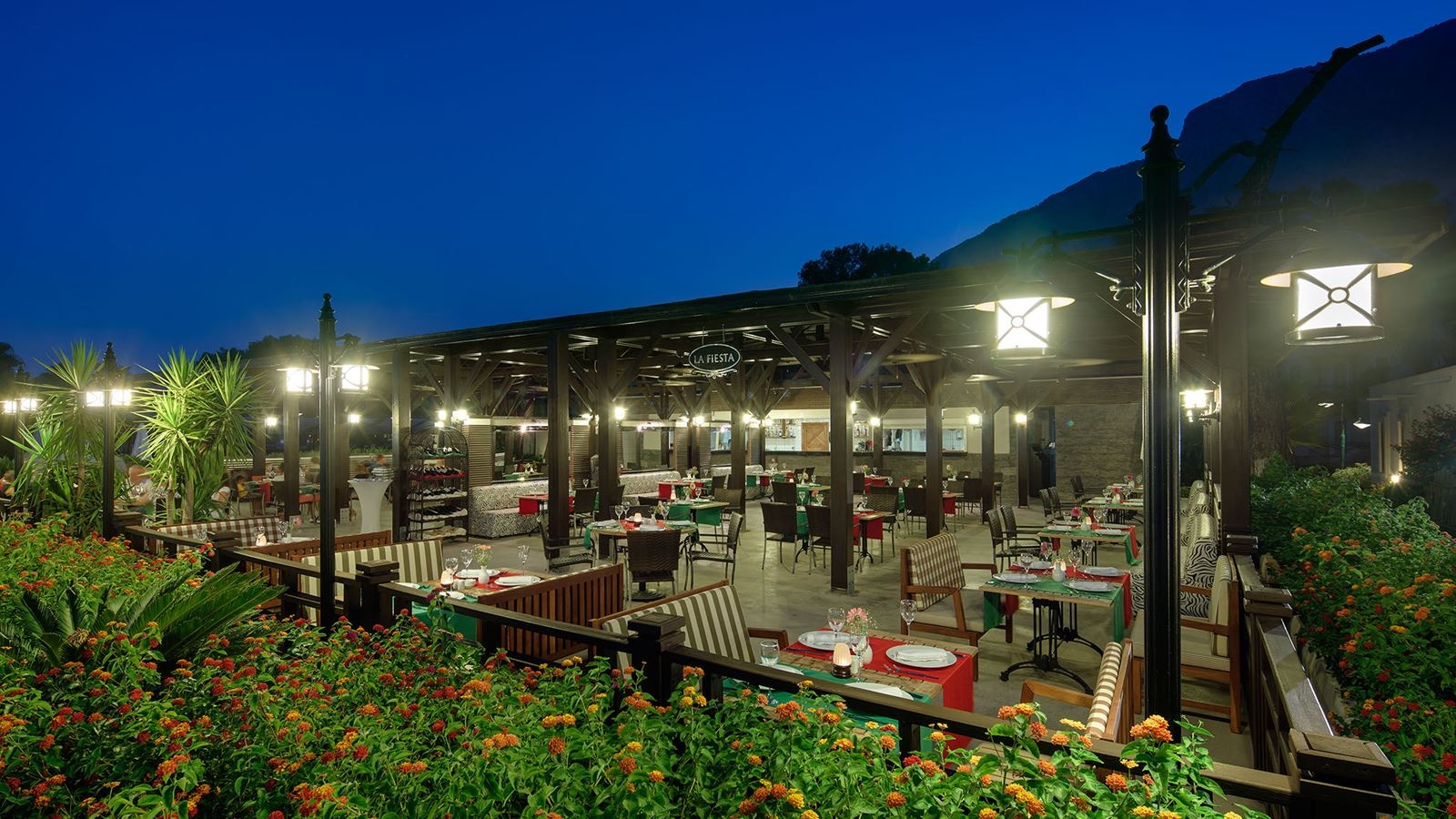 restaurants-la-fiesta-restaurant