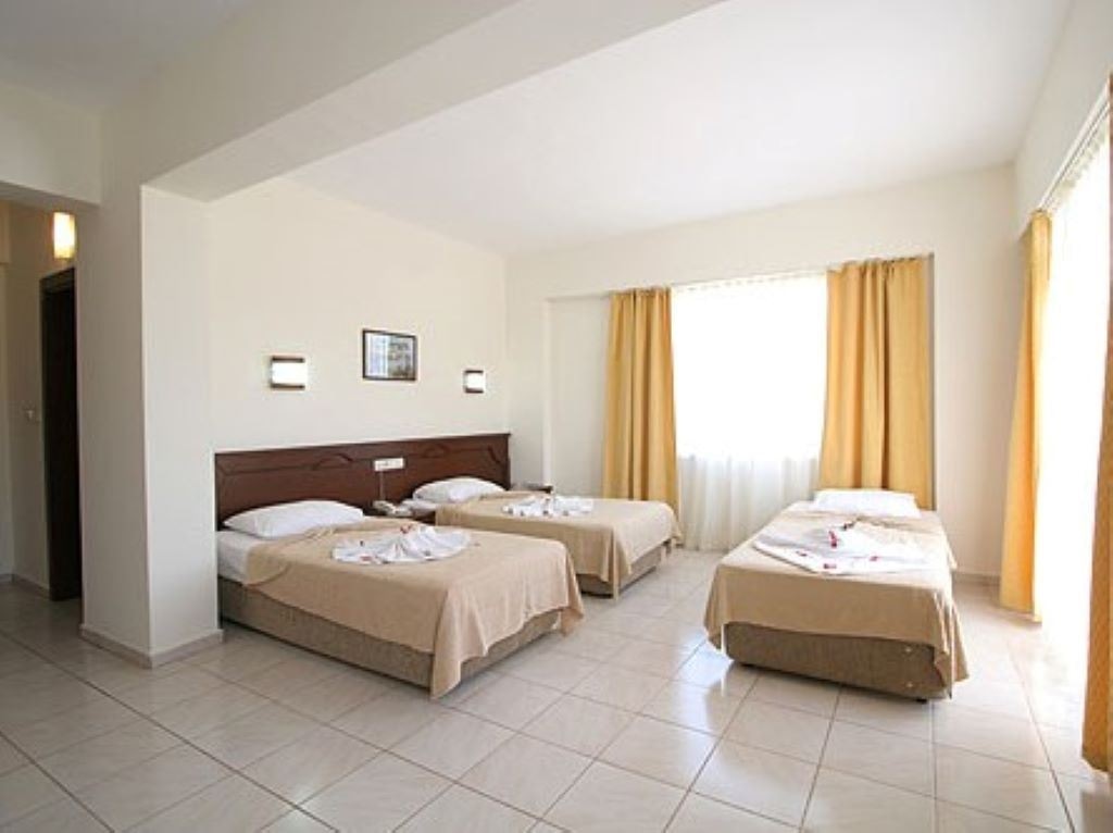 rooms-main-building-standard-room