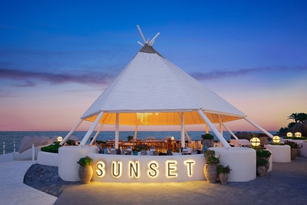 restaurants-sunset-restaurant