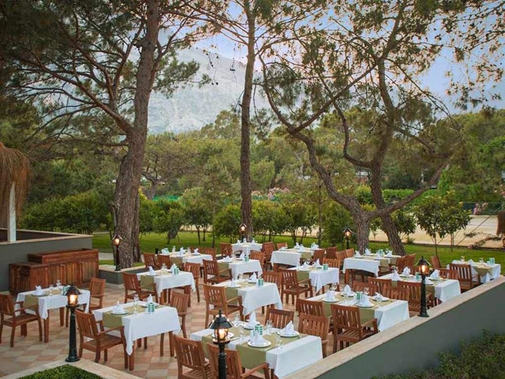 restaurants-restaurants