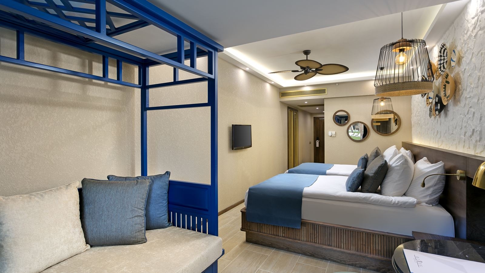 rooms-terrace-family-suite