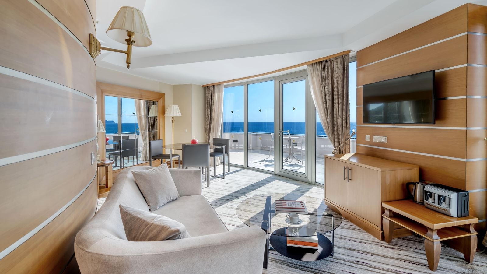 rooms-grand-king-suite