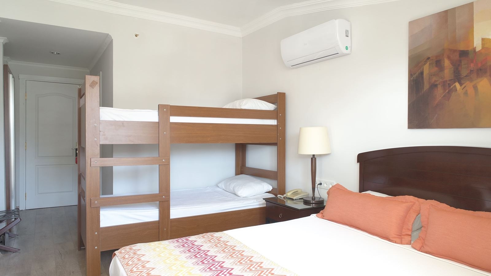 rooms-standard-room-bunkbed