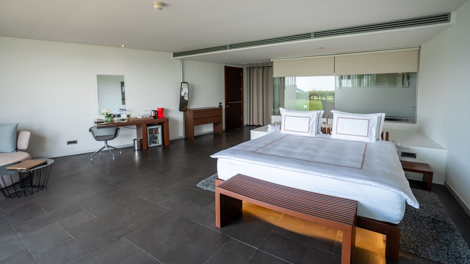 rooms-executive-room