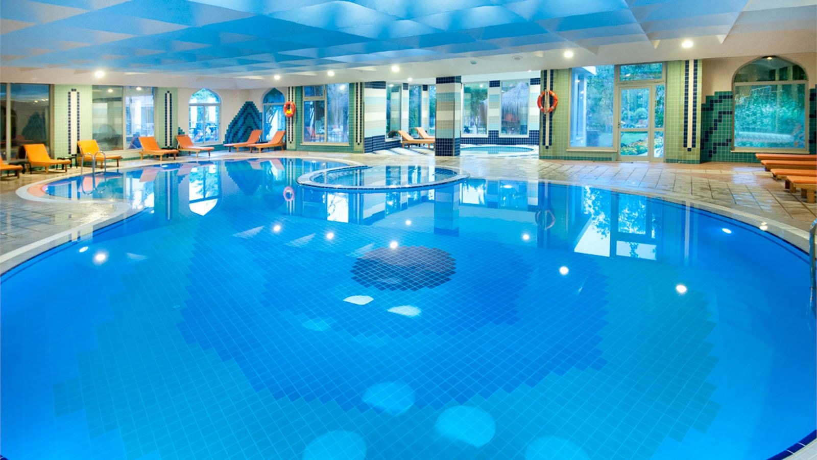 pools-indoor-pool